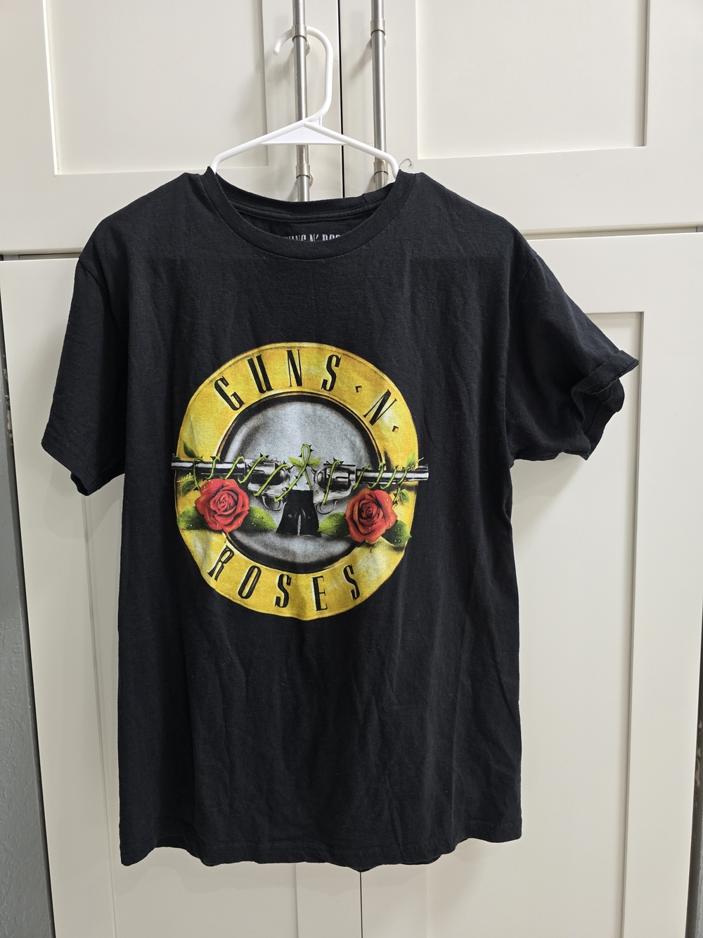 Guns N' Roses Black Graphic Tee - Band Logo Short Sleeve Shirt